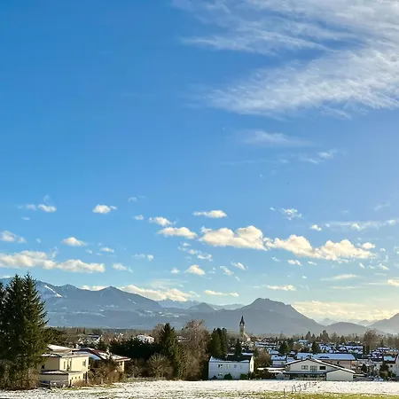 Loewenherz Homes Luxury - Stadt- Und Seenaehe - Fellnasenfreundlich - Lichtdurchflutet Apartment Stephanskirchen